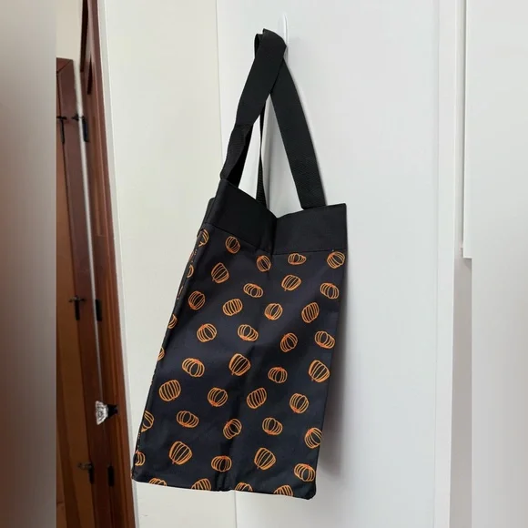 Thirty-One Black Essential Storage Tote w/ Sketched Pumpkins Orange Pattern - Picture 3 of 7